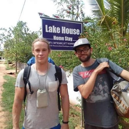 Lake House Homestay Anuradhapura Kültér fotó
