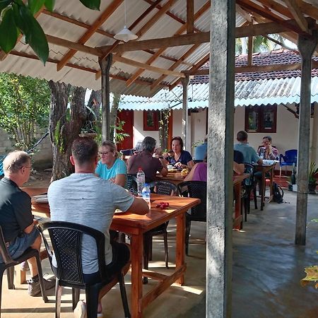 Lake House Homestay Anuradhapura Kültér fotó