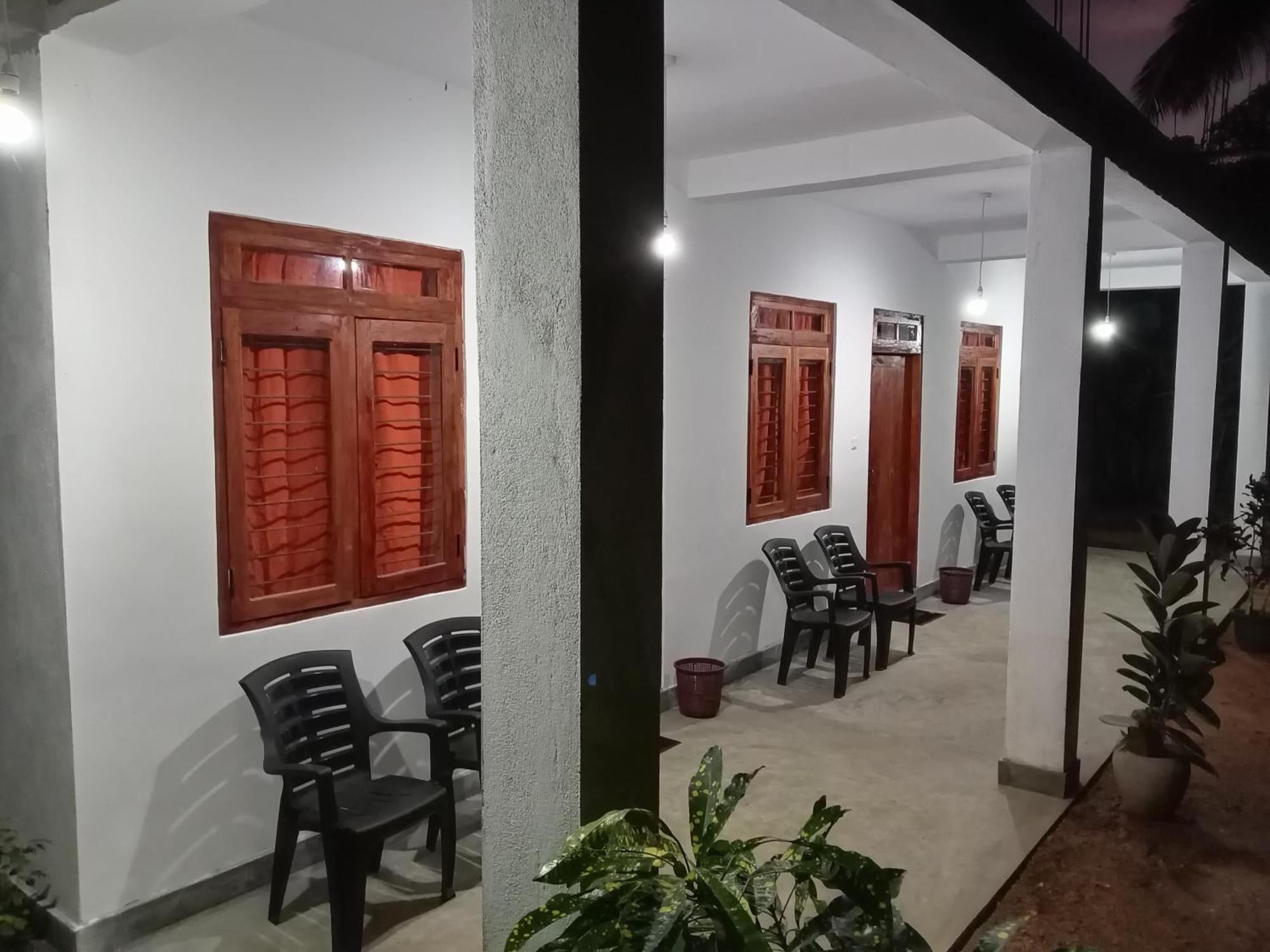 Lake House Homestay Anuradhapura Kültér fotó