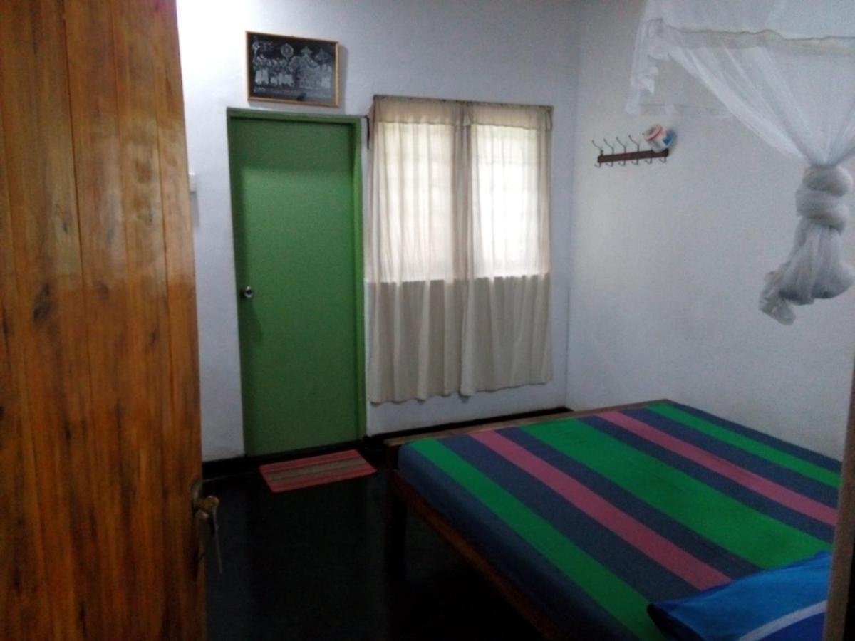 Lake House Homestay Anuradhapura Kültér fotó