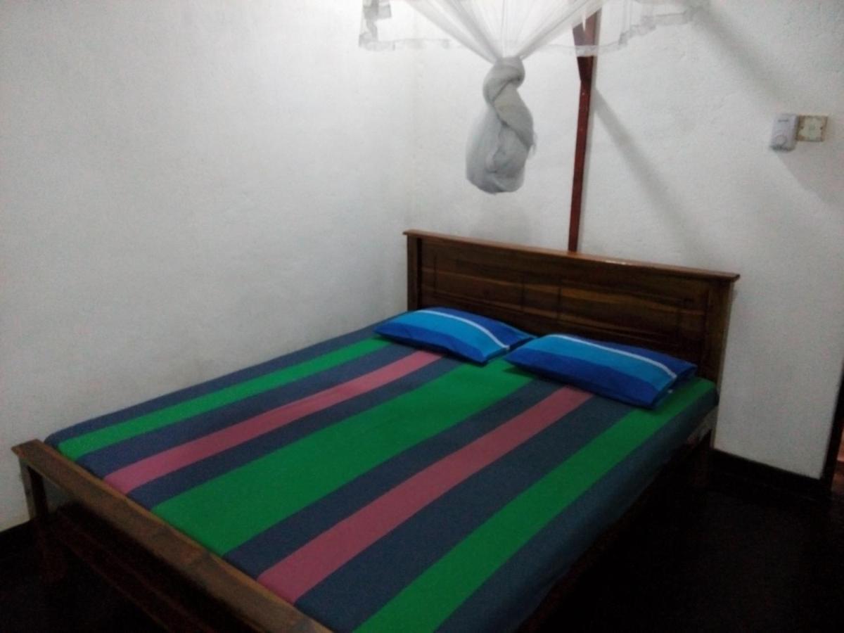 Lake House Homestay Anuradhapura Kültér fotó