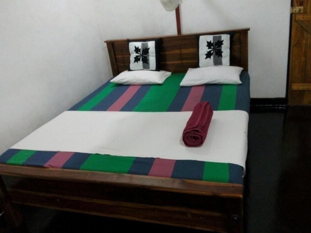Lake House Homestay Anuradhapura Kültér fotó