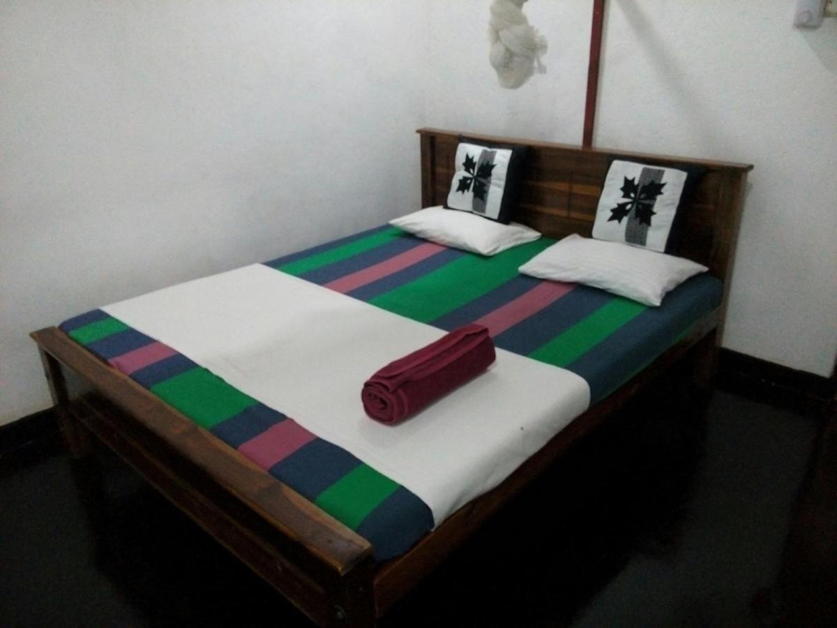 Lake House Homestay Anuradhapura Kültér fotó