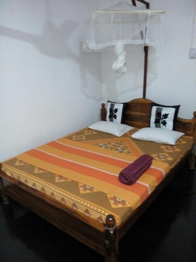 Lake House Homestay Anuradhapura Kültér fotó